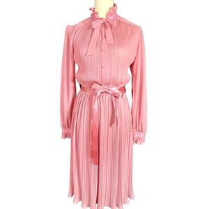 Vintage 1970s Union Made Dusty Pink Pleated Secretary Mod Dress Sequins Accents